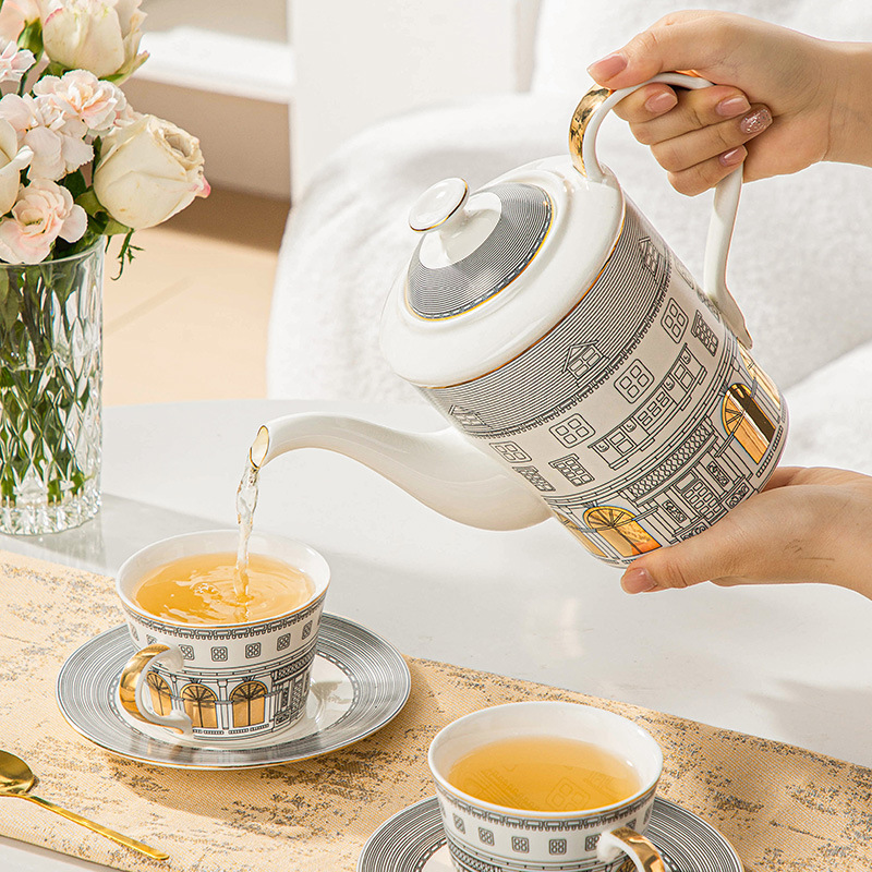 Tazza architettonica e piattin - Coffee Tea Games recensione e prezzo